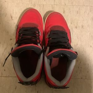 Toro Bravo Jordan 4’s